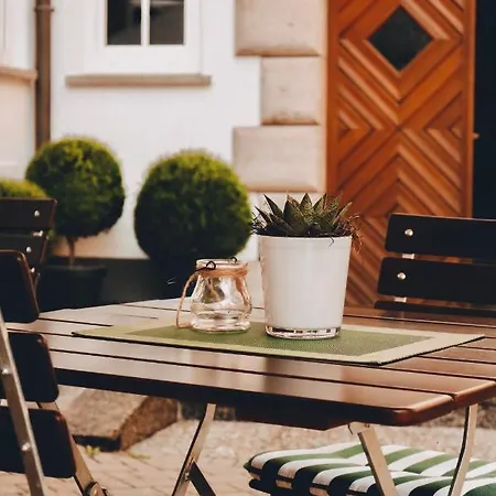 Goldener Hirsch Otel *